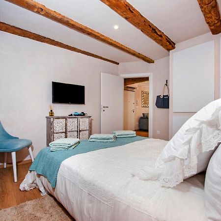 Apartments Casa De Amicis Rovinj Værelse billede