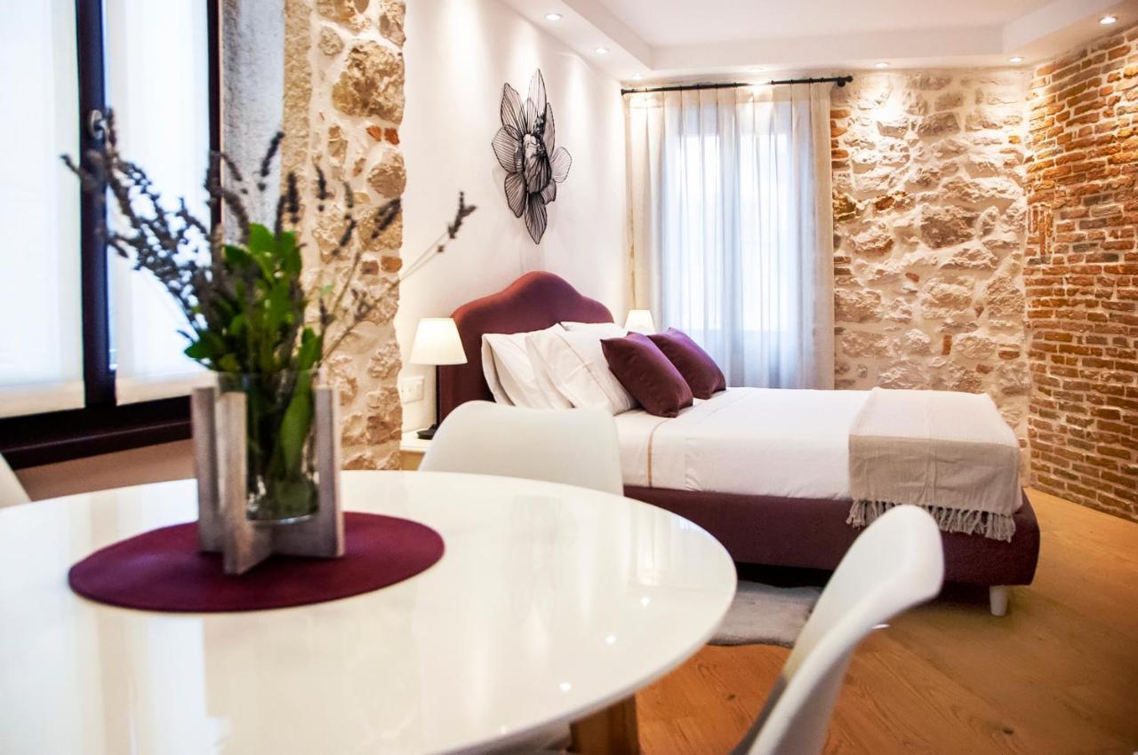 Apartments Casa De Amicis Rovinj Eksteriør billede