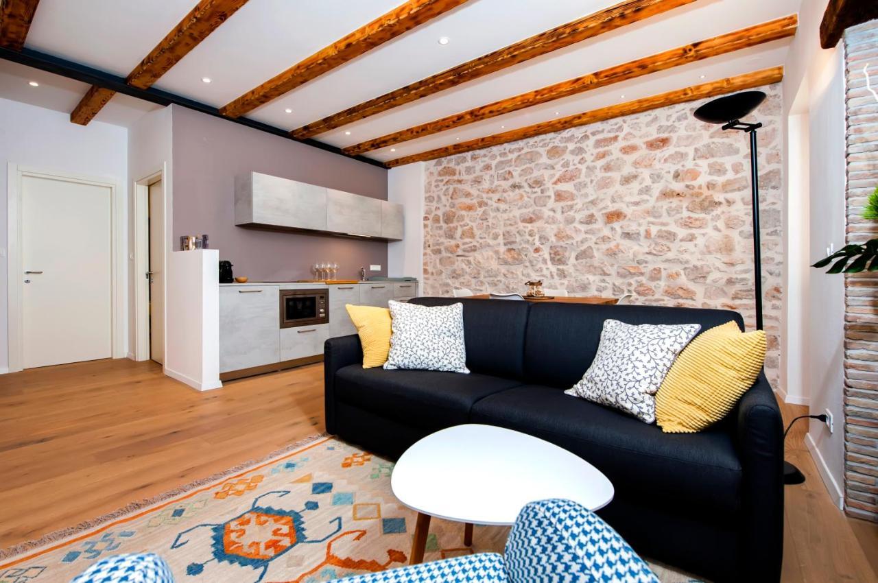 Apartments Casa De Amicis Rovinj Eksteriør billede